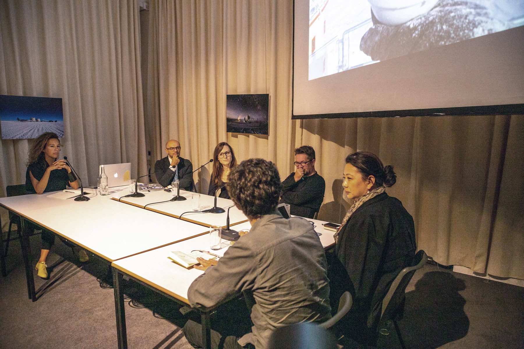03_2019_UNLESS_SYMPOSIUM_ARCHITECTURE-IN-THE-EXREME_ROUND-TABLE.jpg